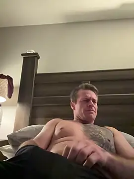 DILFiGuess1's cam snapshot