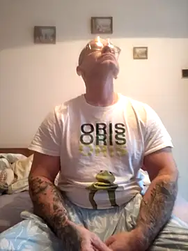 chcem1975's cam snapshot