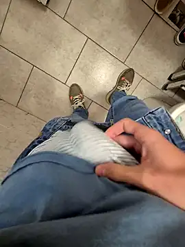 vali23's cam snapshot