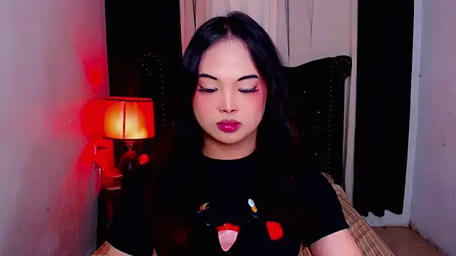 MajesticTransPinayDiva live sex cam