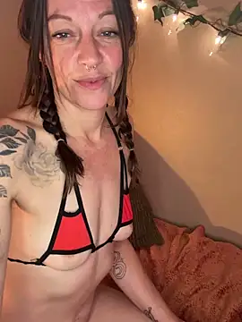 DesertLuxe's cam snapshot