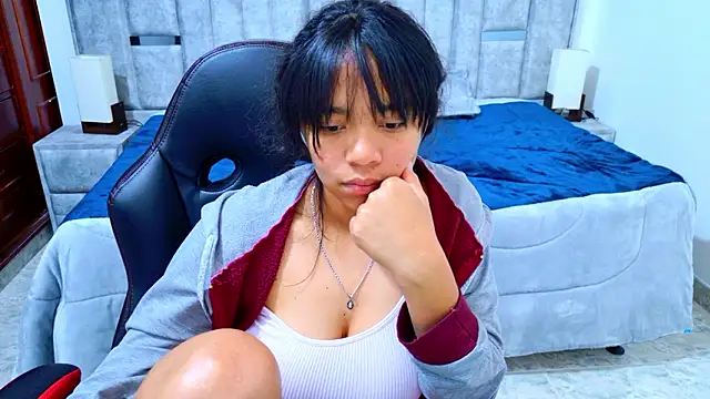 laureentt_'s cam snapshot