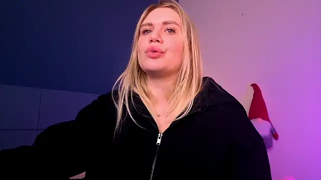 HaileySky's cam snapshot