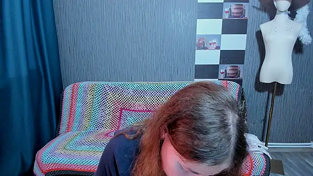 pa1e_pr1ncess's cam snapshot