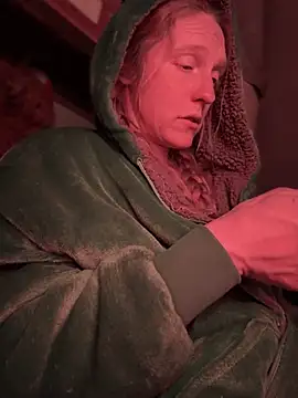 GoldenFlameGoddess live sex cam