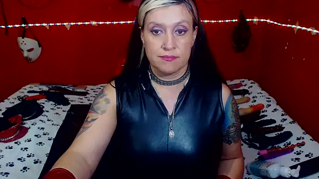 MATURE_Randy's cam snapshot