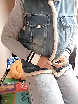 milk_babyy's cam snapshot