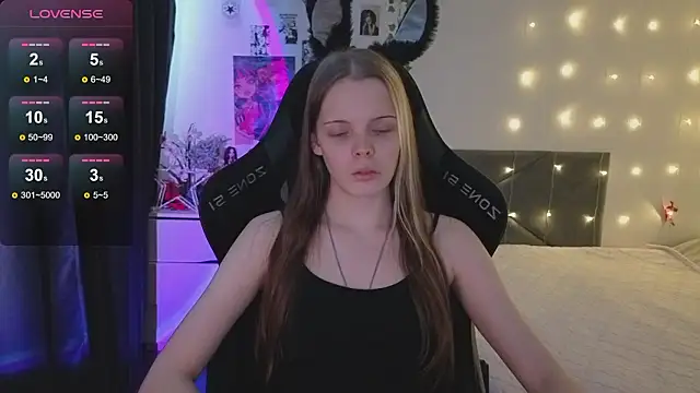 Luna_Navy's cam snapshot