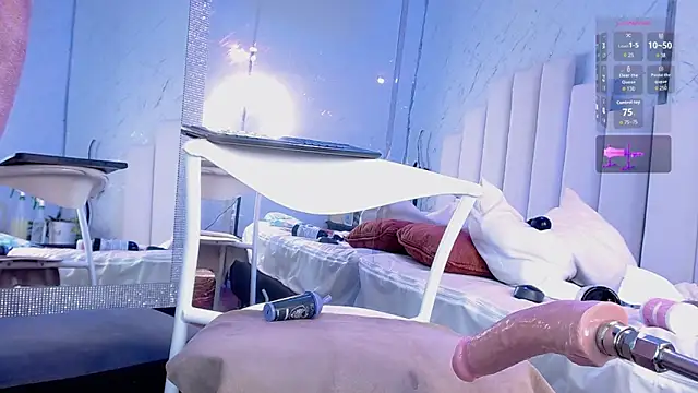 BritannyClaire live sex cam