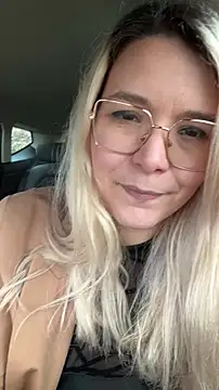 EmyLana live sex cam