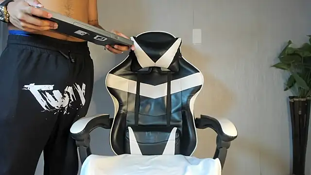 Brand_Collins's cam snapshot