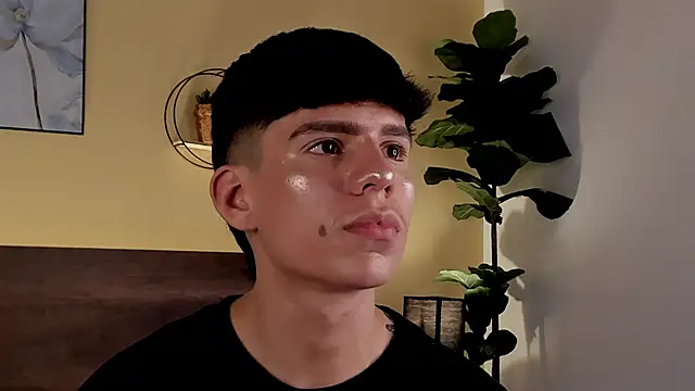 Angel_eros_'s cam snapshot