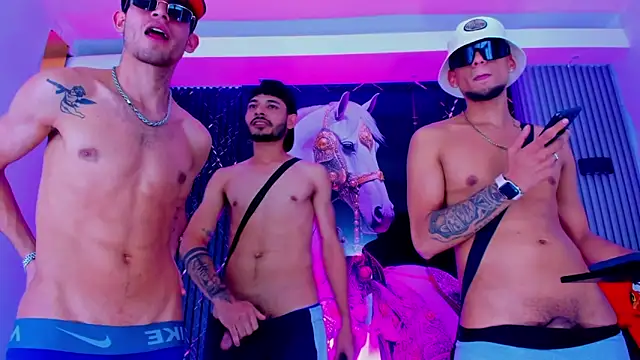 The_Gods_In_Diamonds's cam snapshot