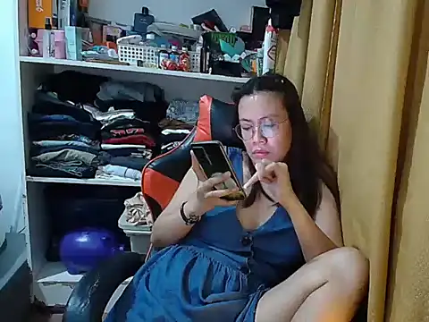 crizzybel's cam snapshot