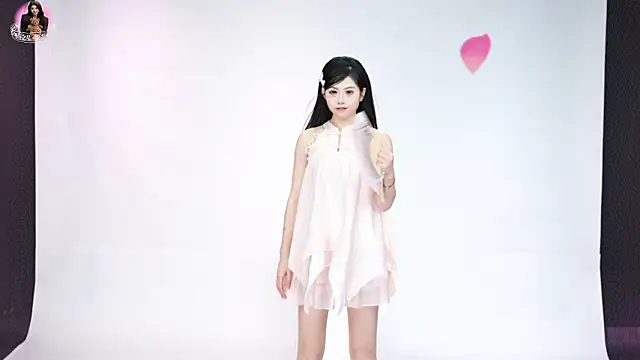 Shiny-girl7788's cam snapshot