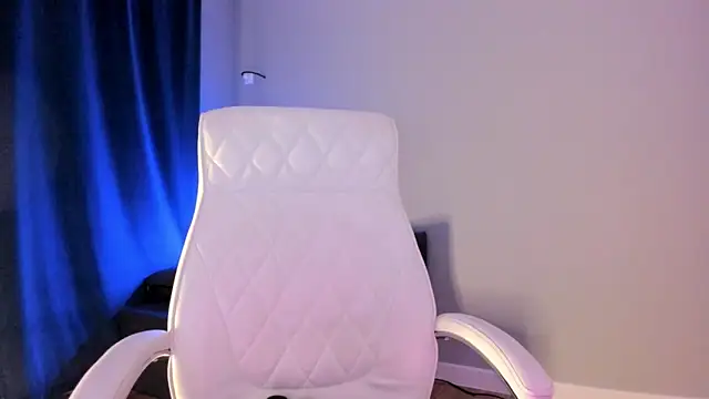 akura011 live sex cam