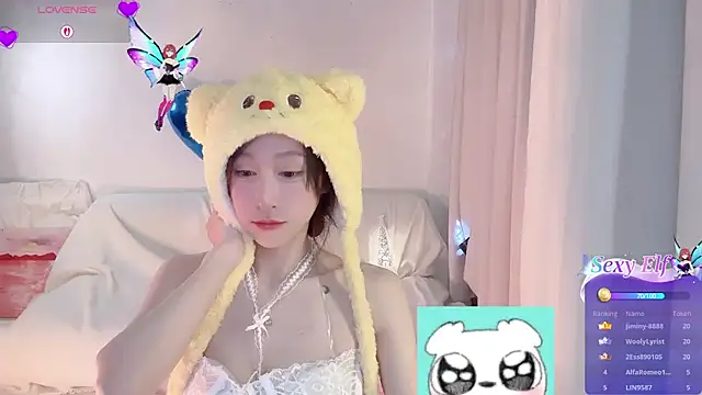 Fayebae_11's cam snapshot