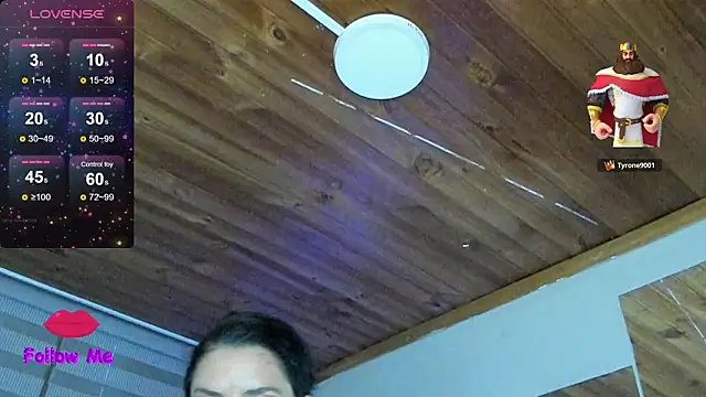 natasha_logan_'s cam snapshot