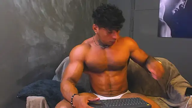 bradley_smith live sex cam