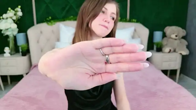 Kara_Kirby's cam snapshot