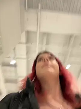 RiriRoseey live sex cam