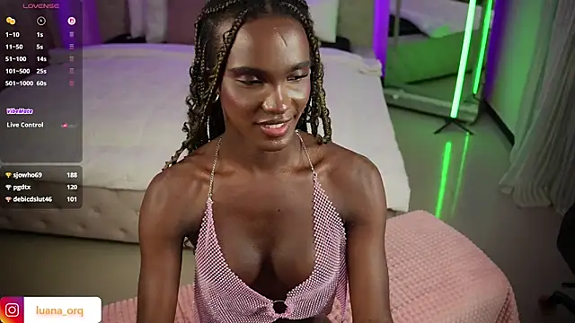 LuanaRisque live sex cam