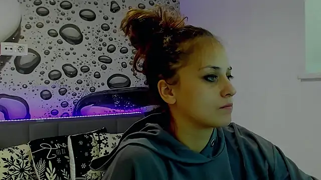 AlmaFancy's cam snapshot