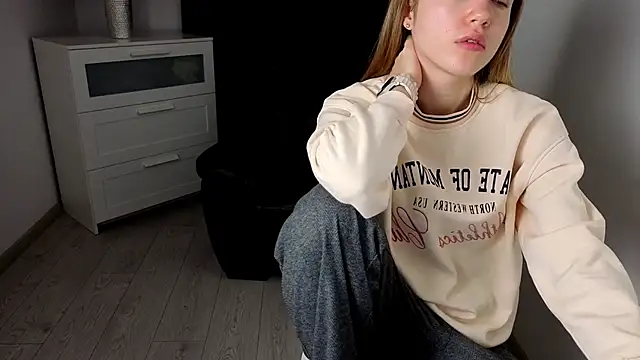 Just_L0VE_me's cam snapshot