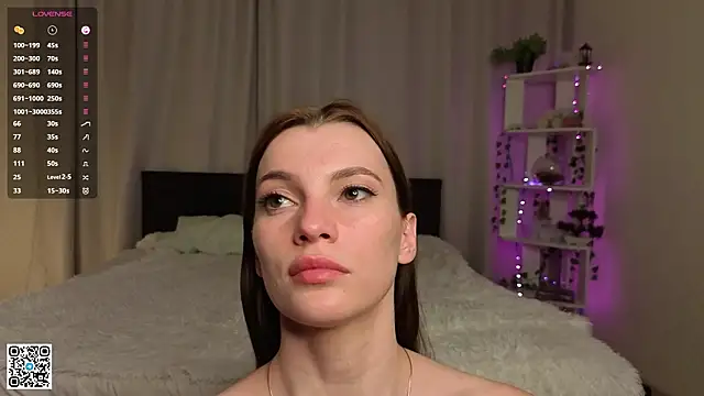 LaveraMeling live sex cam