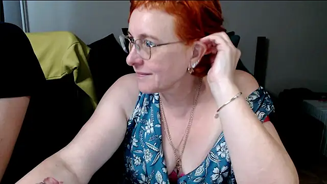 JoannaAndNeighbour live sex cam