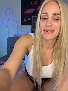 LunaSky_Official's cam snapshot