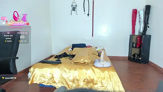 aurora_cullen_'s cam snapshot