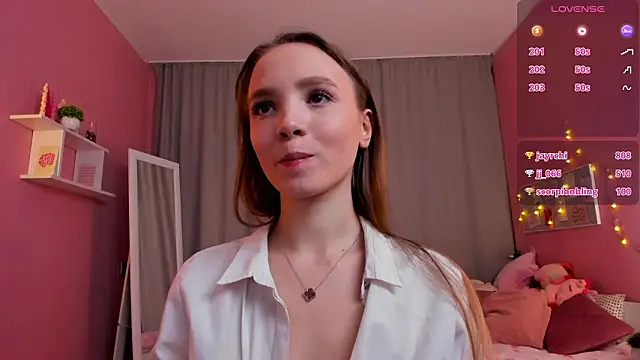 Adria_Arjona's cam snapshot