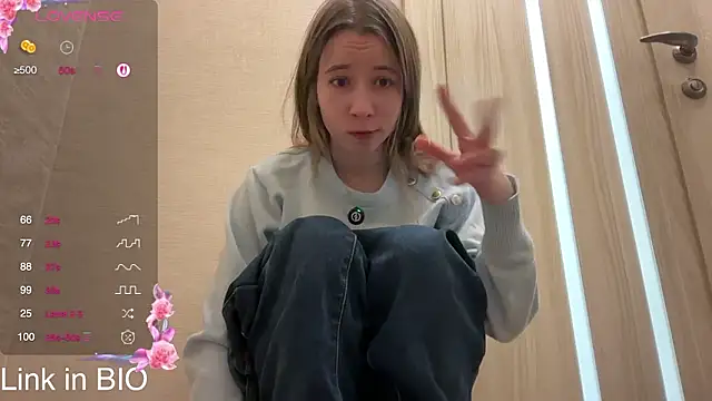 tinykisa live sex cam