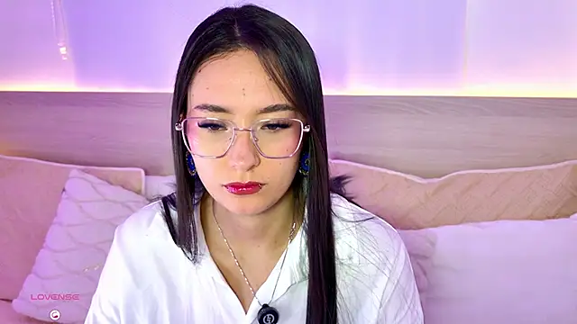 AliceeBloom's cam snapshot