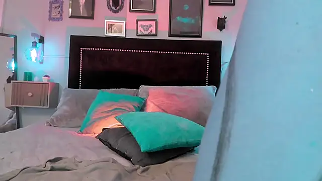 Charlotte__Benett's cam snapshot