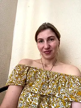 _Crystal_2's cam snapshot