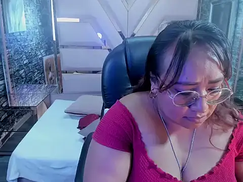 Shara_Oz's cam snapshot