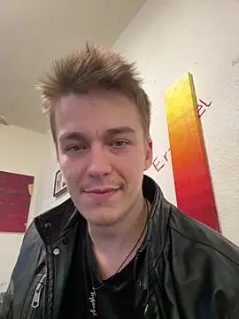 Toyjungee's cam snapshot