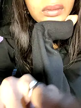 -AYUSHI01's cam snapshot