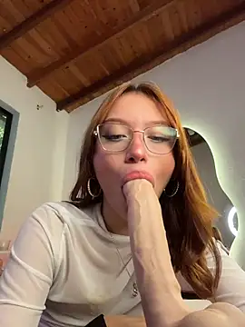 Alison_Ivanova live sex cam