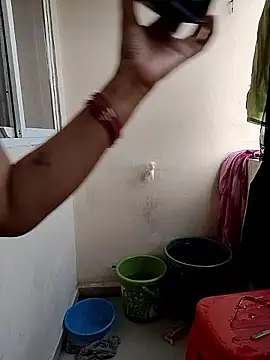 kaamuk_shweta live sex cam