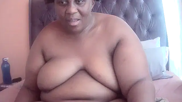 HUGEASSXXXXX's cam snapshot