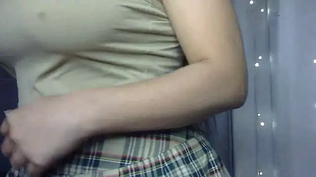 Naughty-Riya's cam snapshot