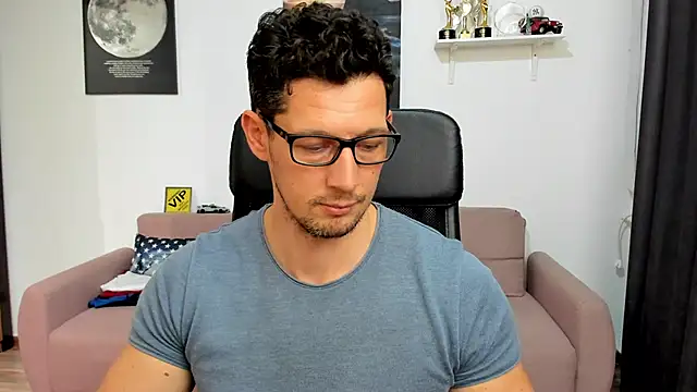 BrutusK08 live sex cam