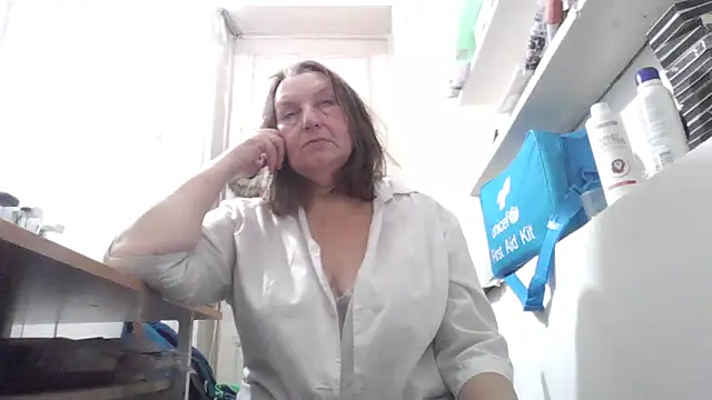 AnnaLive570's cam snapshot