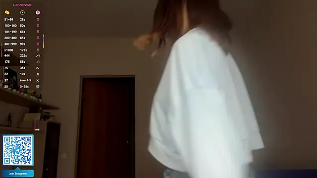 ErlinaBuoy live sex cam