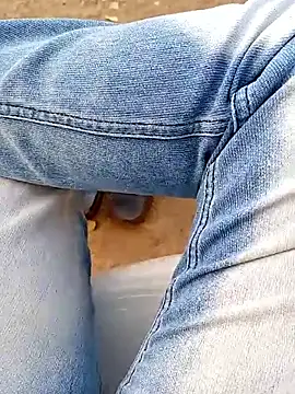 Horny-boyyy live sex cam