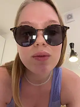 Little_Forest_ELF live sex cam