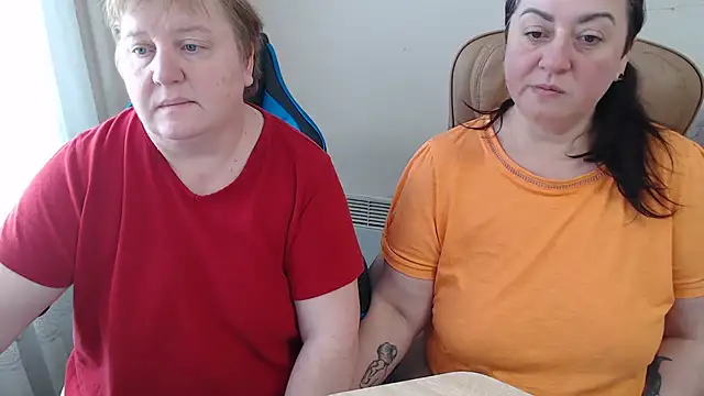 Bertie_Adeline's cam snapshot